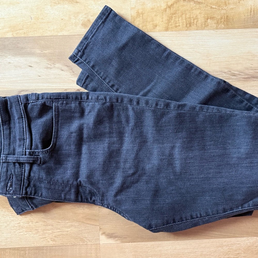 Women’s faded Black Jeans